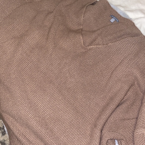 Sweater - Picture 1 of 2